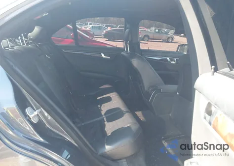 2013 Mercedes-Benz C 250 Sport из США, поврежденный, VIN WDDGF4HB3DA831119